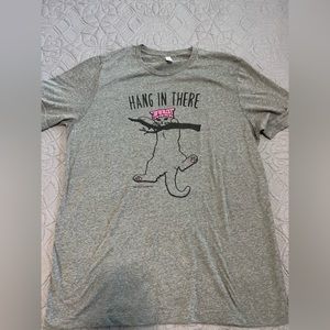 Hang in there cat T-Shirt XL
